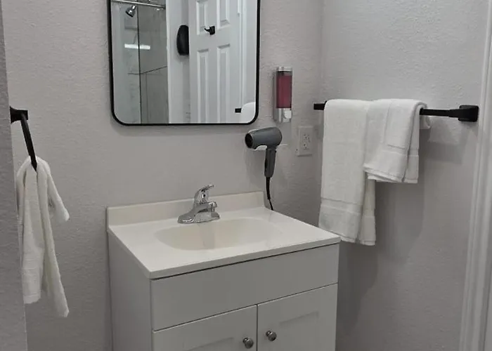 Howard Johnson By Wyndham Hillsboro Tx