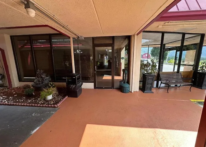 Hotel Red Rose