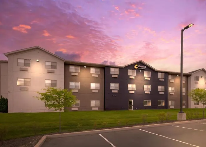 Comfort Inn & Suites North Greenfield