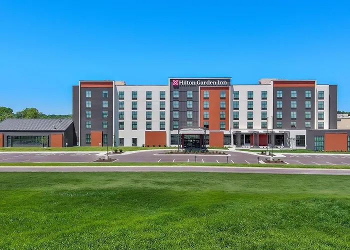 Hilton Garden Inn Kansas City Riverside