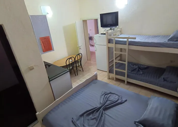 ℰ'ℋ Hotel - Velipoje Rruga Nr 7