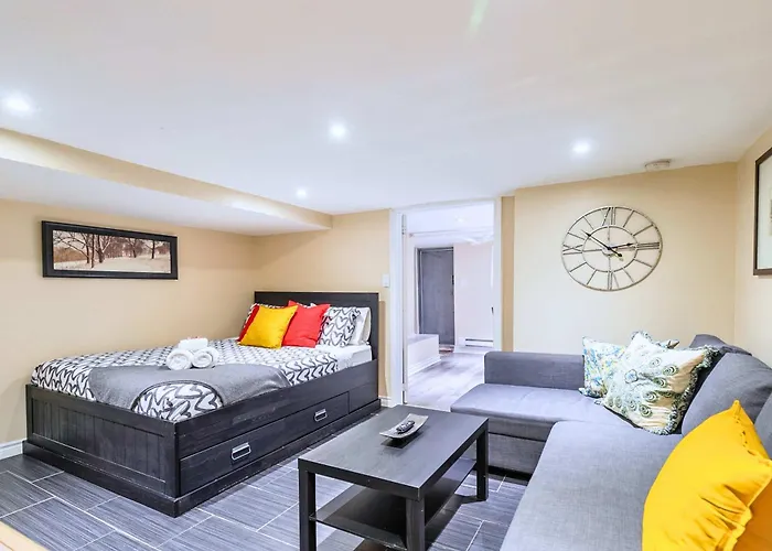 St Clair Hotel - Cozy Basement Suite With Parking