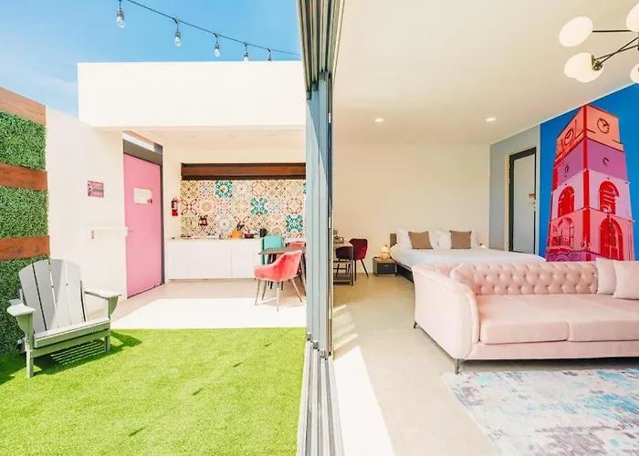 Privada Stays - Private Pools & Colorful-Chic Boutique Hotel