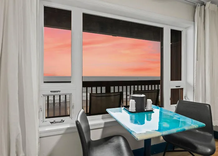 Sunset Haven Oceanfront Hotel