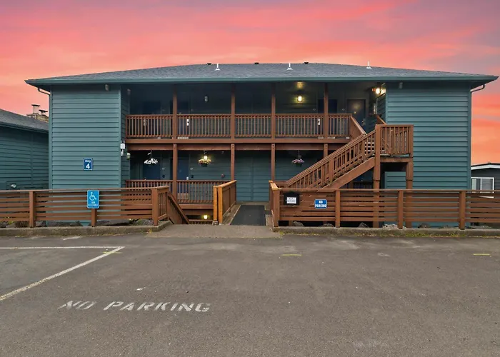 Sunset Haven Oceanfront Hotel