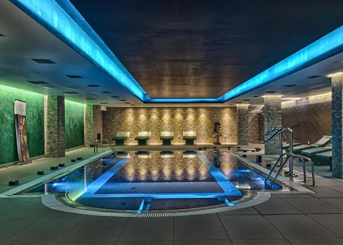 Arty Grand Hotel