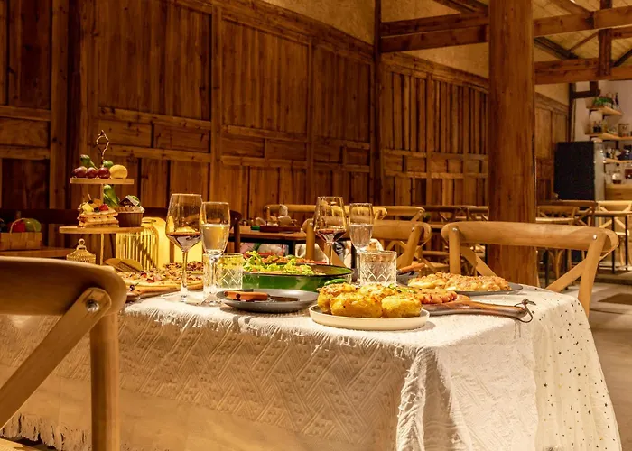 Dujiangyan Lucky Wild Mountain Forest Luxury Homestay