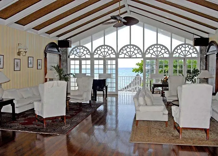 Sunny Beach Inn