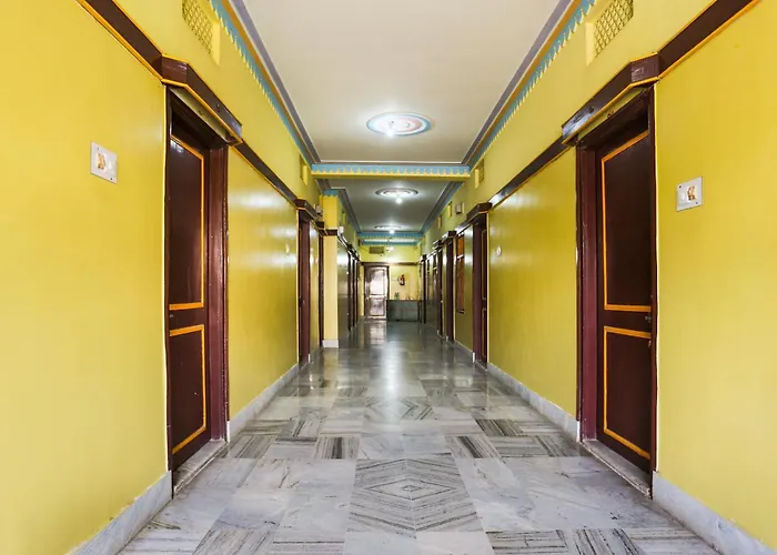 Spot On Indra Bhawan Lodge