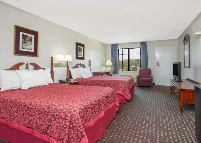 A Red Dot Inn Milledgeville