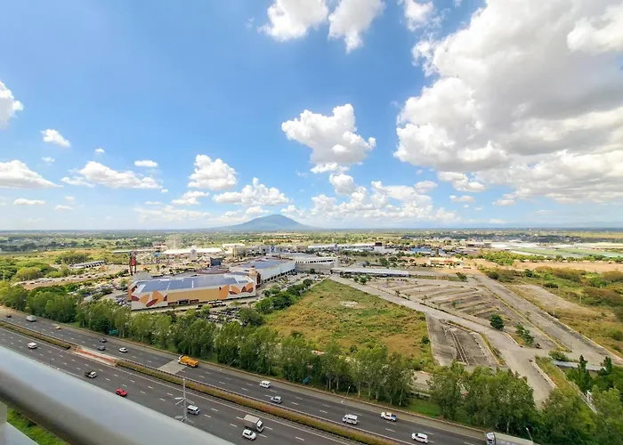 Mt Arayat View Staycation Condo At Azure North Pampanga