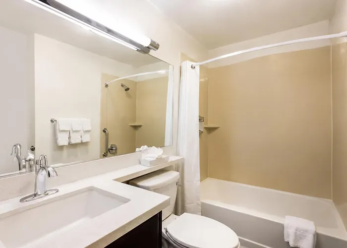 Blue Way Inn & Suites Extended Stay Bloomington Airport - Minneapolis