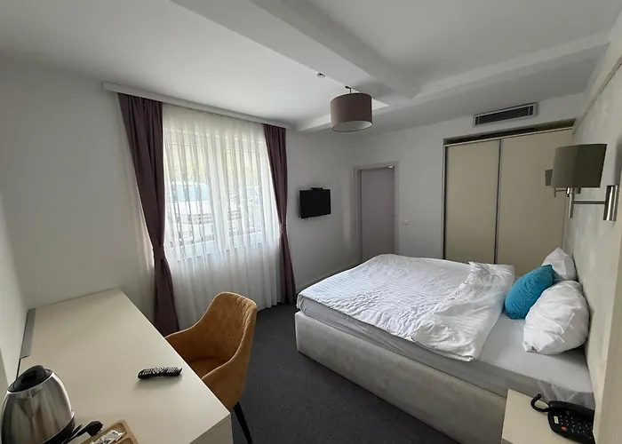 Princesha Gresa Hill Hotel