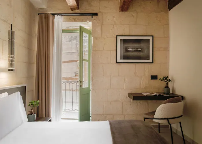 Casa Radiant