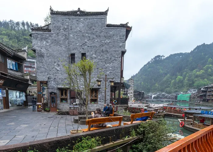 Miss Dong'S River View Homestay