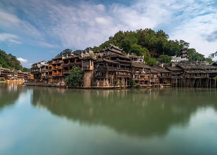 Miss Dong'S River View Homestay