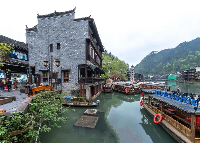 Miss Dong'S River View Homestay