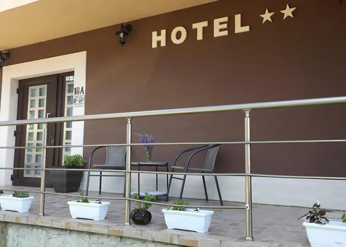 Hotel Opalchenets Стаи За Гости И Парти Зала