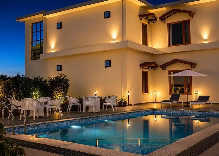 Gauri Hayat Corbett Retreat