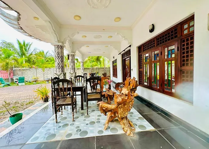 Cleopatra Villa