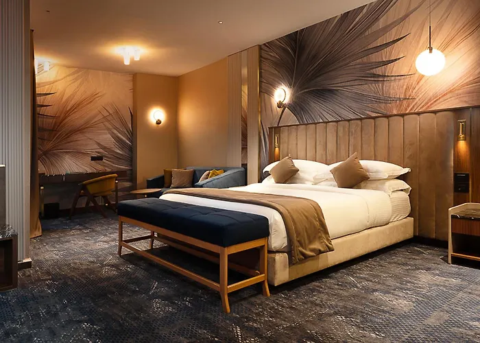 Hotel Supreme