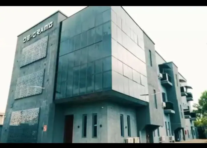 Degrams Hotel And Suites