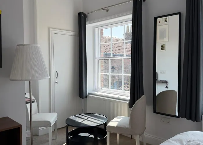 Nova Rooms