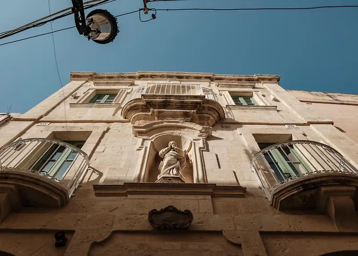 Casa Radiant
