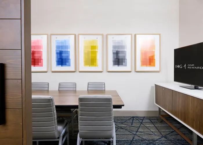 Holiday Inn Express & Suites Barrie South By Ihg