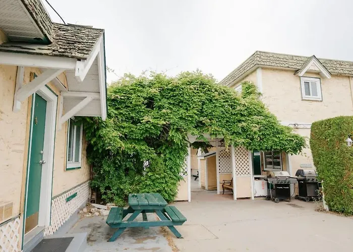 1 Bedroom Suite 6 At The Green Gables Resort