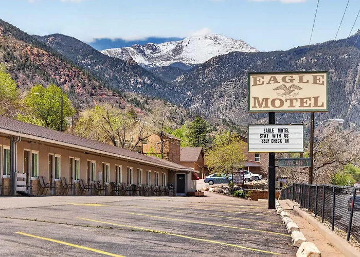 Eagle Motel Suite 107
