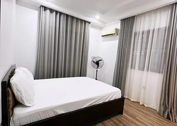 House IX Hotel And Service Apartment