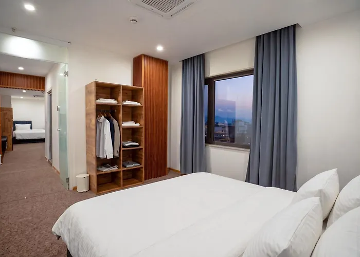 24 Suites Hotel