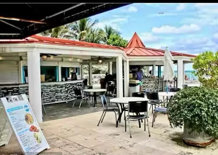 Aventura Beach Club