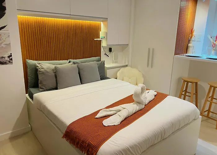 Lotuz Staycation At Azure North