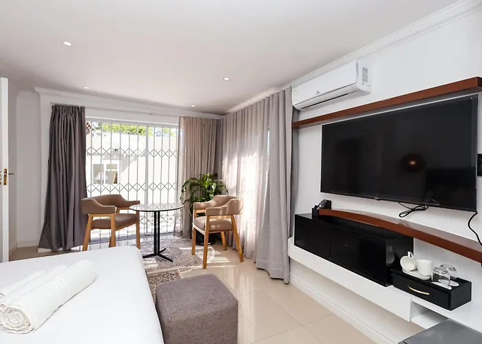 6th on Jupiter Boutique Hotel&Events