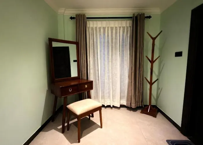 Abbi Holiday - Jaffna Hotel