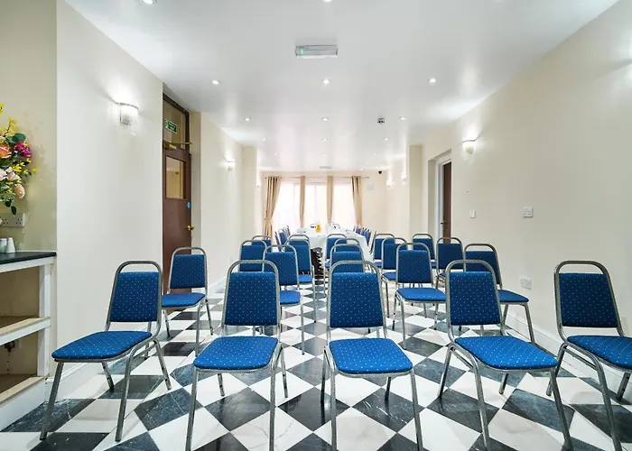 Cranbrook Hotel