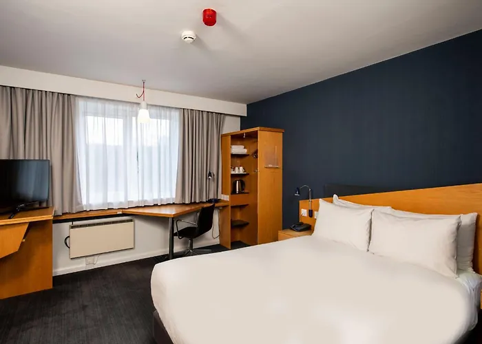 Holiday Inn Express Gloucester - South By Ihg