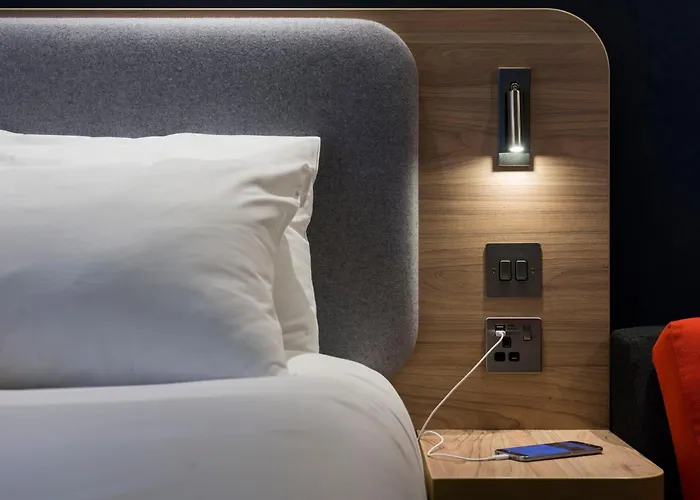 Holiday Inn Express Milton Keynes By Ihg