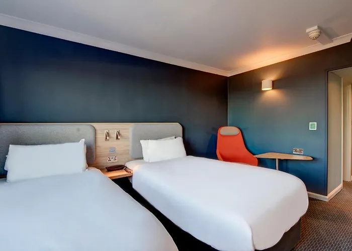Holiday Inn Express Edinburgh City West By Ihg