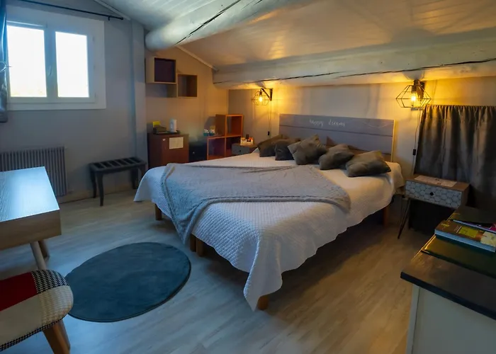 Logis Auberge De Tavel