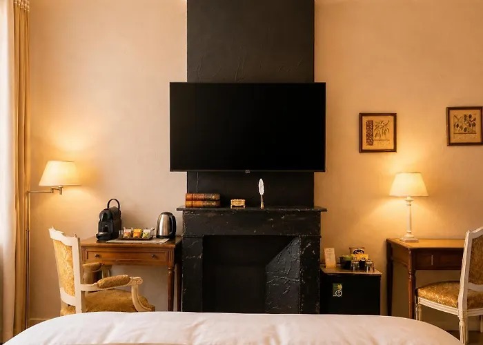 Hotel D'Aragon - Place De La Comedie
