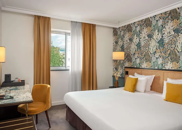 Hotel Mercure Paris Boulogne Pont De Saint Cloud