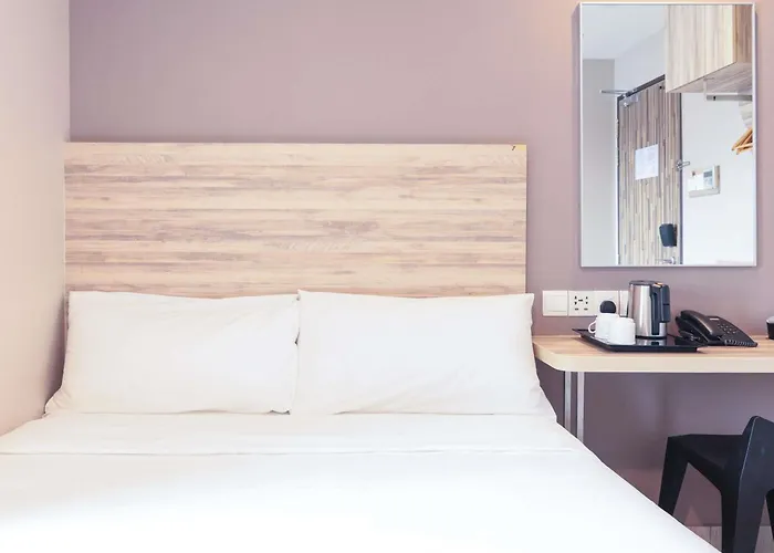 Ibis Budget Singapore Clove