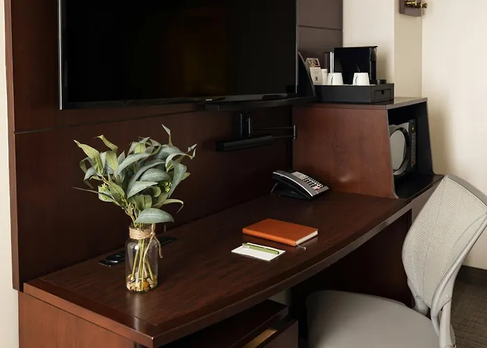 Club Quarters Hotel Downtown, Houston