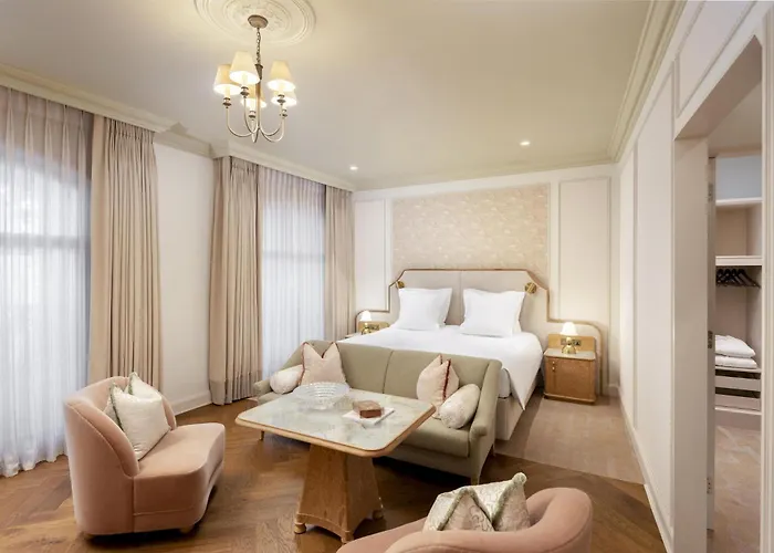Hotel The Waldorf Hilton London