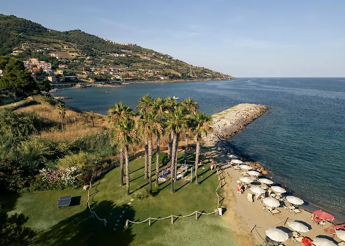 Aregai Marina Hotel&Residence