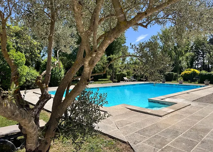Logis Hotel le Mas De Cure Bourse LʼIsle-sur-la-Sorgue