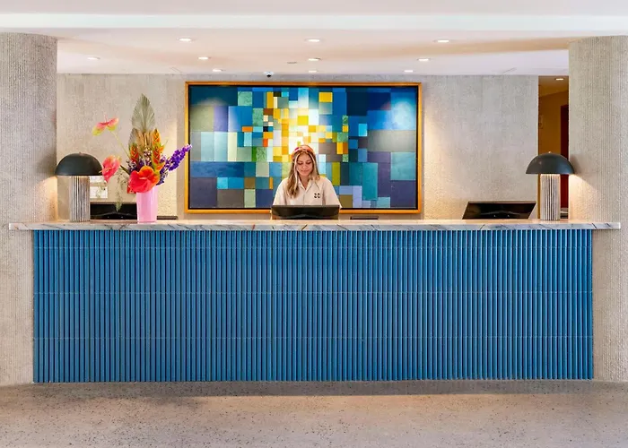 Wayfinder Waikiki - Voted Top 10 Best Hotels In Hawaii!